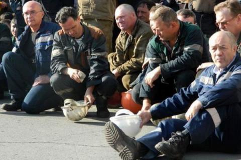 Верхнесинячихинского металлургического завода продолжили голодовку